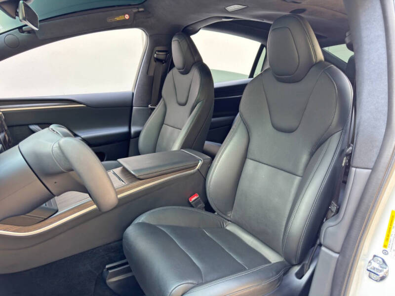2023 Tesla Model X Standard Range
