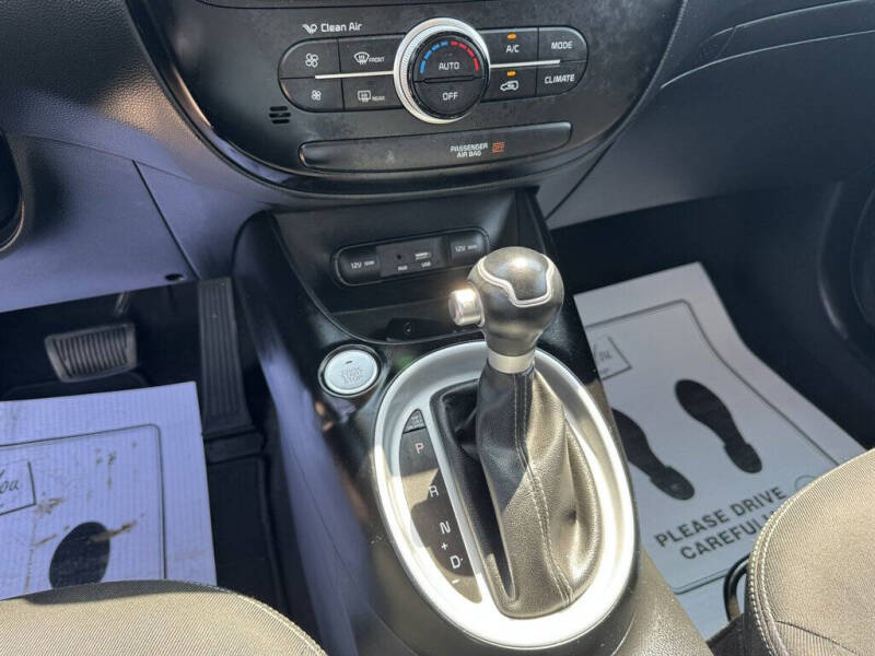 2017 Kia Soul +