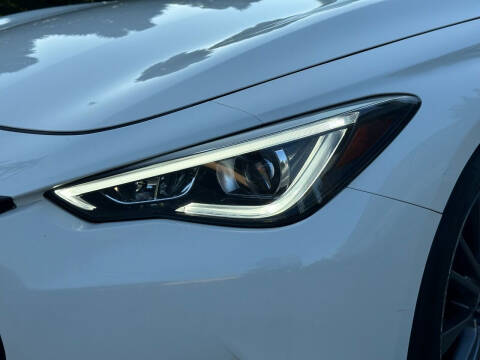 2017 Infiniti Q60 Red Sport 400