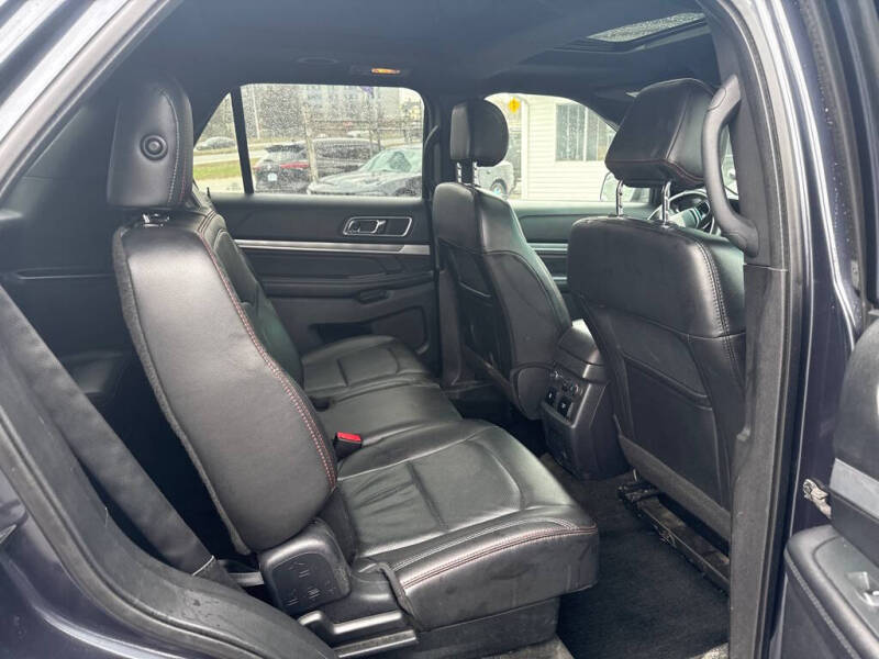 2017 Ford Explorer Sport