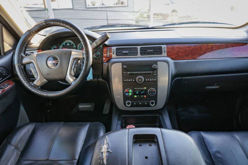 2011 GMC Yukon XL SLT
