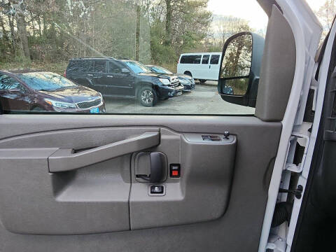 2024 Chevrolet Express 2500