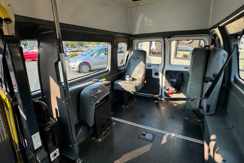 2011 Ford E-Series E-350 SD