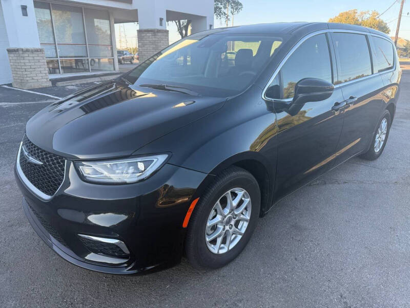 2023 Chrysler Pacifica Touring L