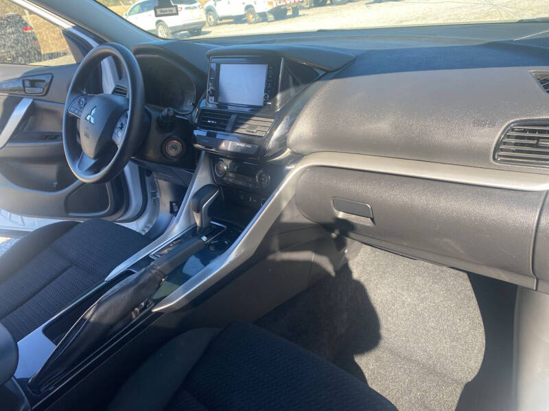 2022 Mitsubishi Eclipse Cross ES