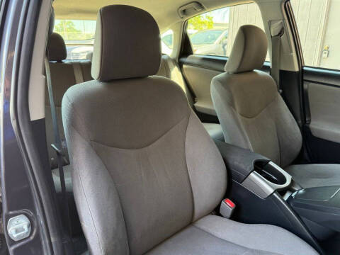 2015 Toyota Prius Three