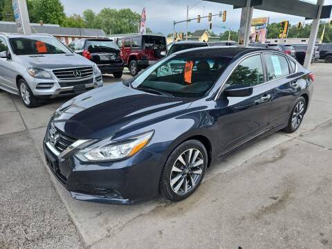 2016 Nissan Altima for sale at SpringField Select Autos in Springfield IL