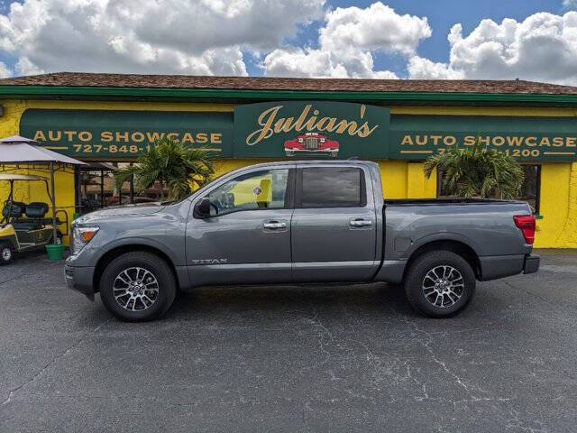 2022 Nissan Titan 2