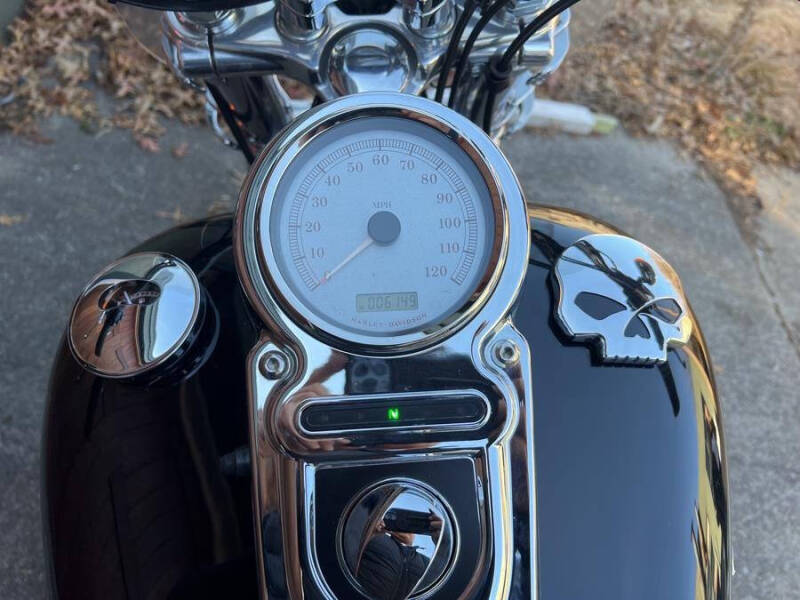 2011 Harley-Davidson dYNA sUPER GLIDE