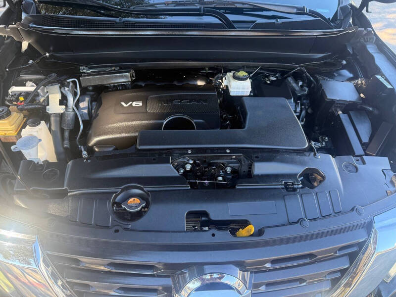 2019 Nissan Pathfinder SL