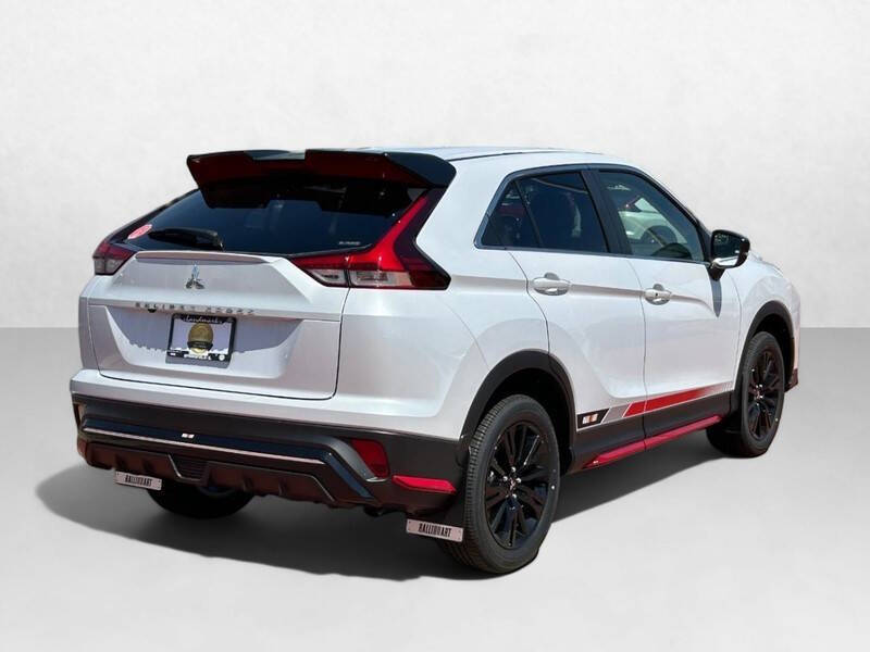 2024 Mitsubishi Eclipse Cross LE