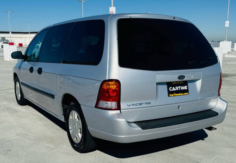 2003 Ford Windstar