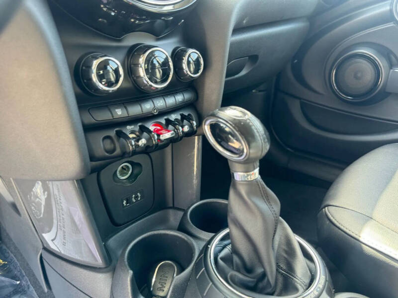 2015 MINI Hardtop 4 Door Cooper