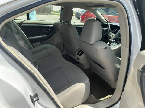 2011 Ford Taurus SEL