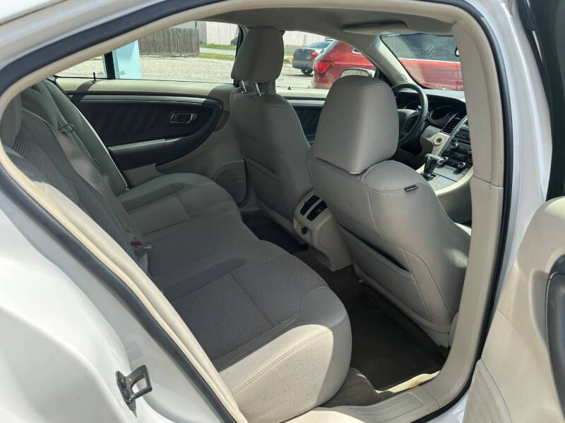 2011 Ford Taurus SEL