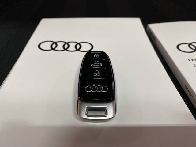 2024 Audi Q8 e-tron quattro Premium Plus