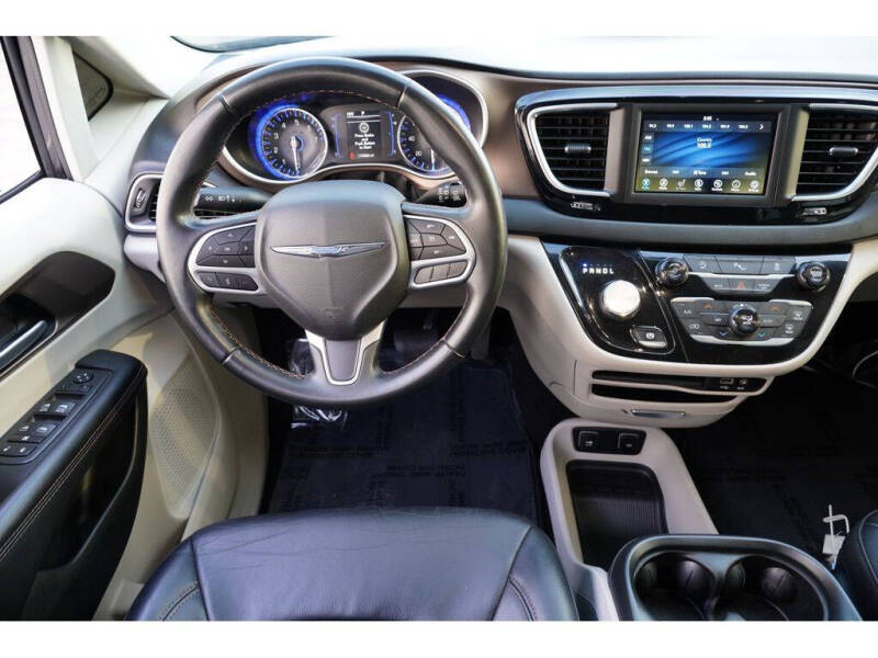 2018 Chrysler Pacifica Touring L