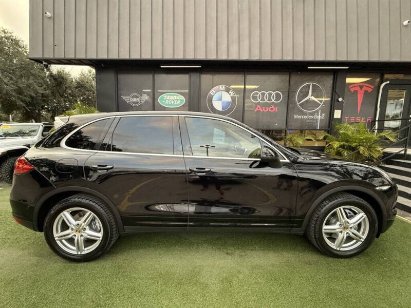 2014 Porsche Cayenne Platinum