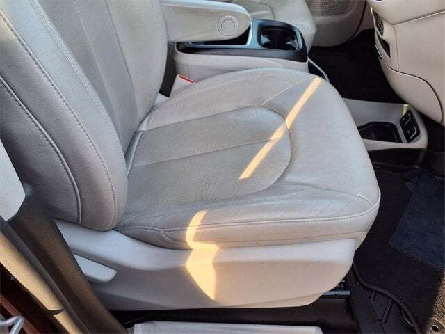 2021 Chrysler Pacifica Touring L