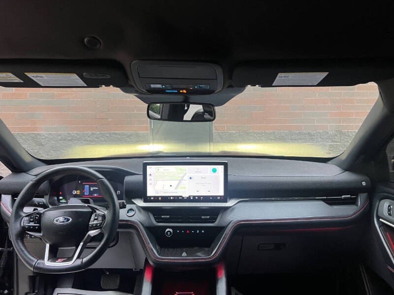2025 Ford Explorer ST