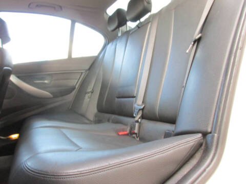 2013 BMW 3 Series 328i