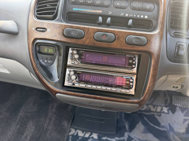 1996 Mitsubishi Delica