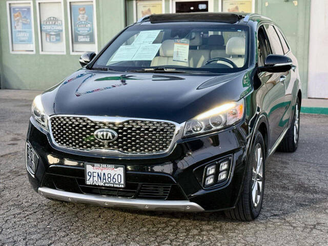 2018 Kia Sorento for sale at STARK AUTO SALES INC in Modesto, CA