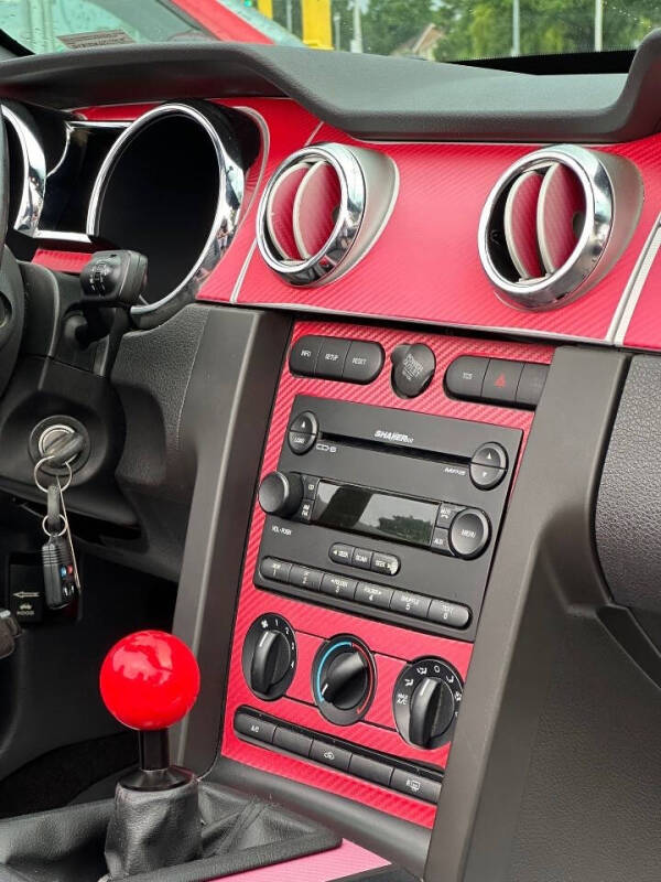 2005 Ford Mustang GT Premium