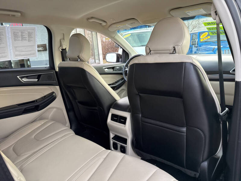 2019 Ford Edge Titanium