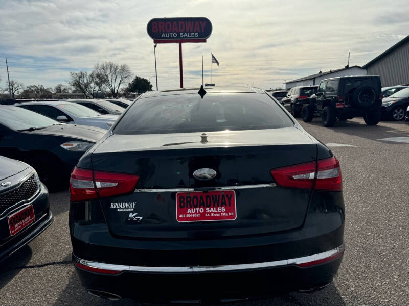 2015 Kia Cadenza Premium photo 19