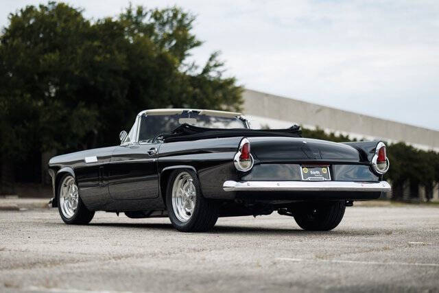 1956 Ford Thunderbird