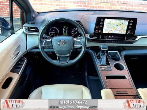 2021 Toyota Sienna XLE 8-Passenger