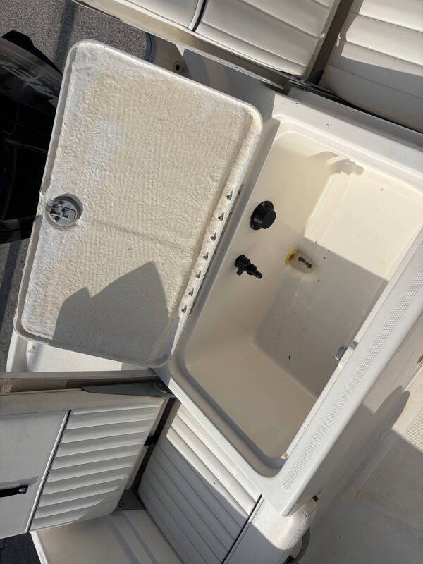 2019 Bayliner Element F18