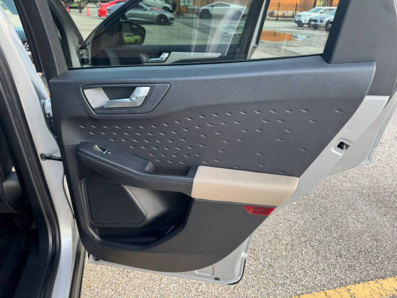 2020 Ford Escape SEL