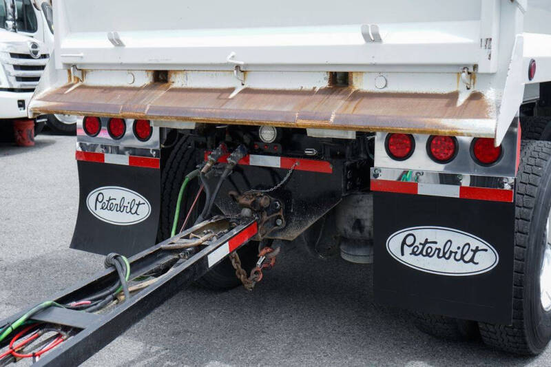 2020 Peterbilt 389