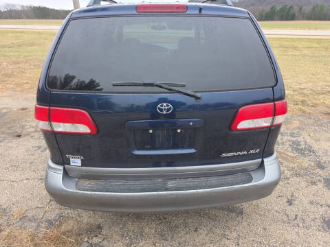 2001 Toyota Sienna LE