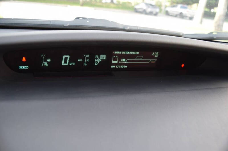 2010 Toyota Prius III