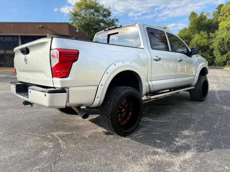 2018 Nissan Titan SV