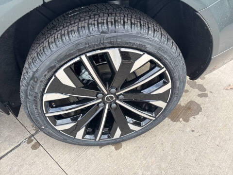 2026 Volvo XC60 B5 Ultra