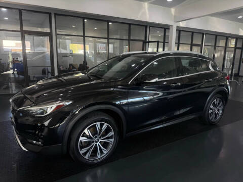 2017 Infiniti QX30 Premium