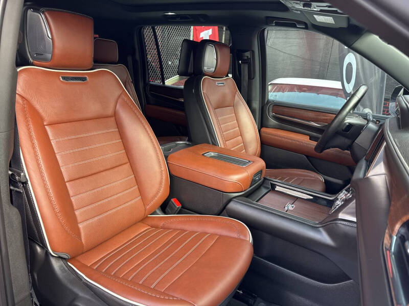 2023 GMC Yukon XL Denali Ultimate