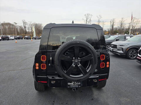 2023 Land Rover Defender 110 X-Dynamic SE