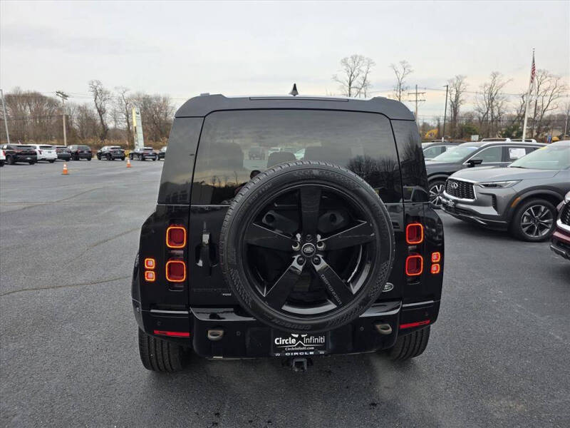 2023 Land Rover Defender 110 X-Dynamic SE