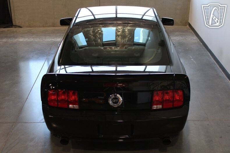 2005 Ford Mustang