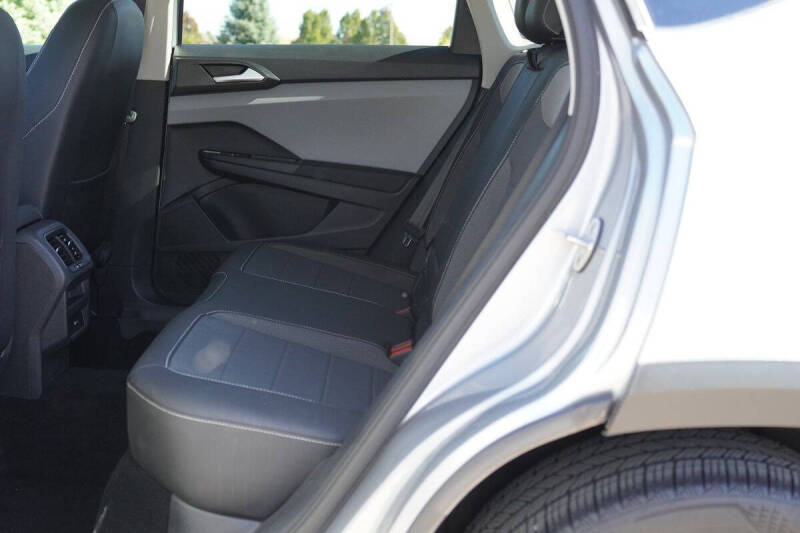 2022 Volkswagen Taos SE 4Motion