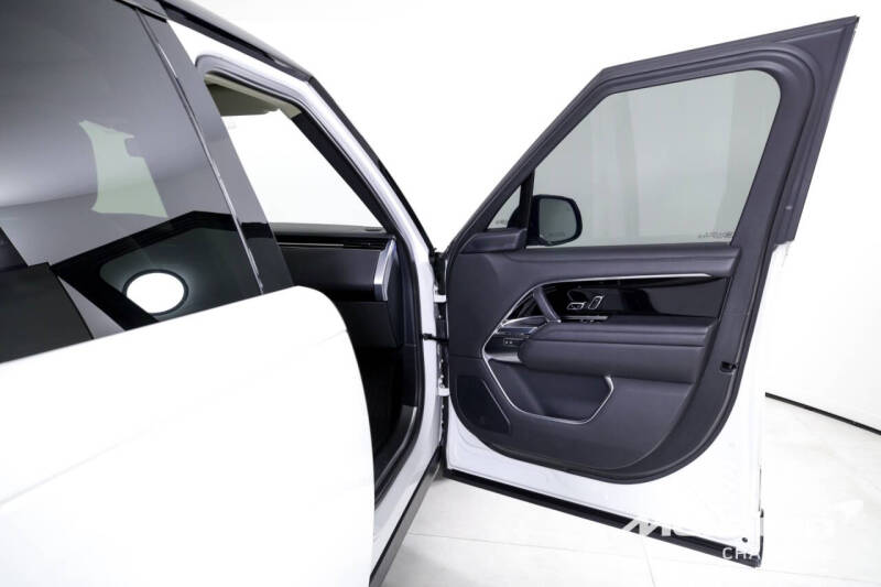 2022 Land Rover Range Rover P400 SE