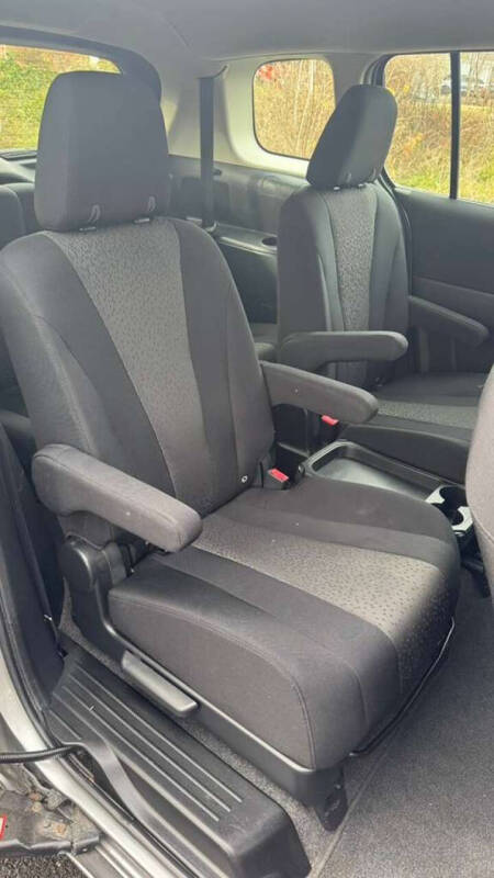 2012 Mazda MAZDA5 Sport