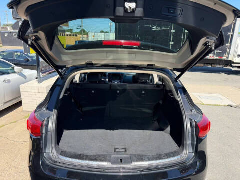 2017 Infiniti QX70