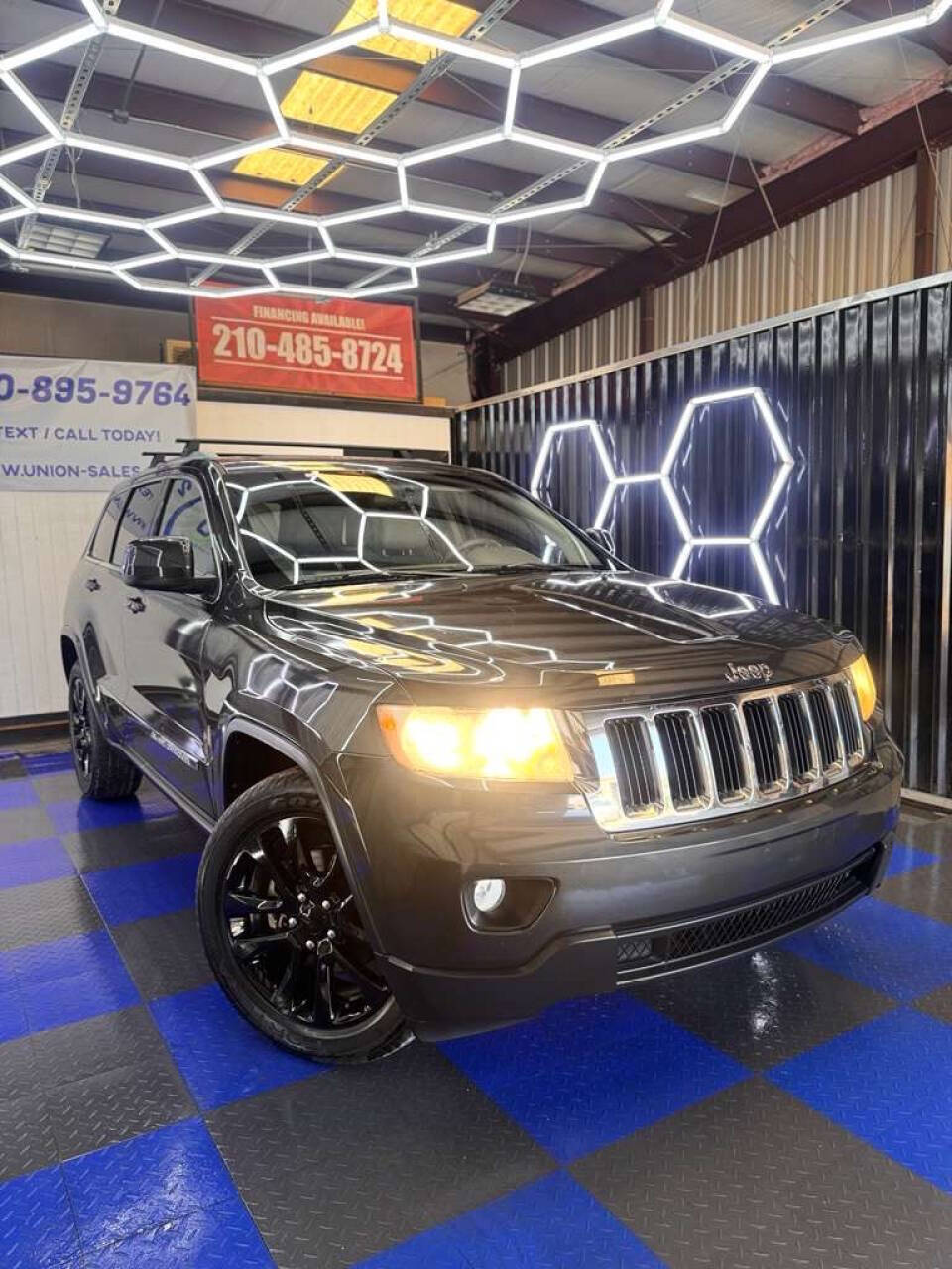 2011 Jeep Grand Cherokee Laredo's photo