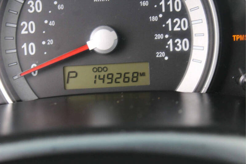 2008 Hyundai Entourage GLS